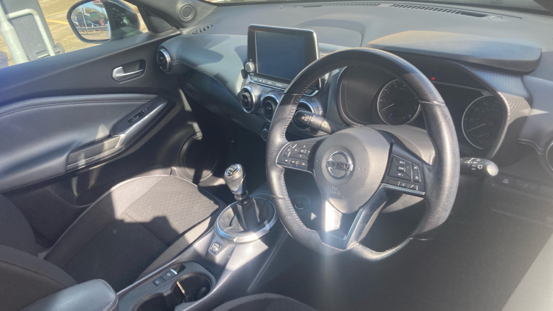 Nissan Juke 1.0 DiG-T N-Connecta 5dr Petrol Hatchback